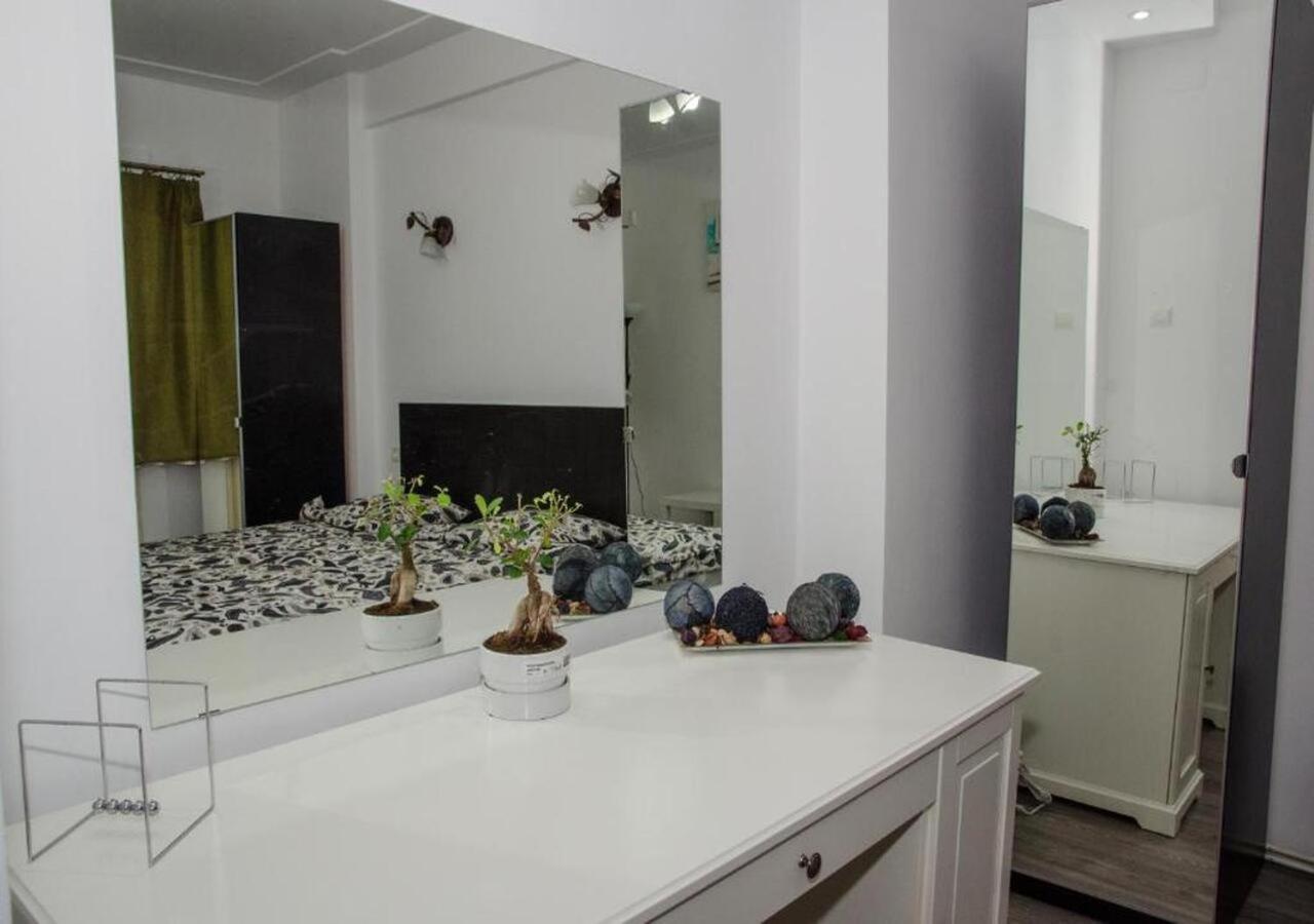 Four Rooms Apartment Central Bükreş Dış mekan fotoğraf